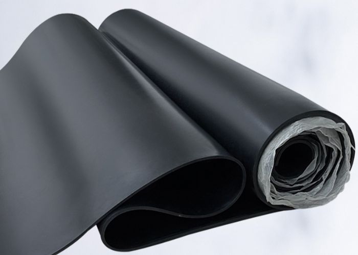 Lớp bọc cao su EPDM giúp trục ngâm kháng axit/kiềm tuyệt đối, không bị trương nở hay nứt nẻ khi vận hành ở nhiệt độ cao.