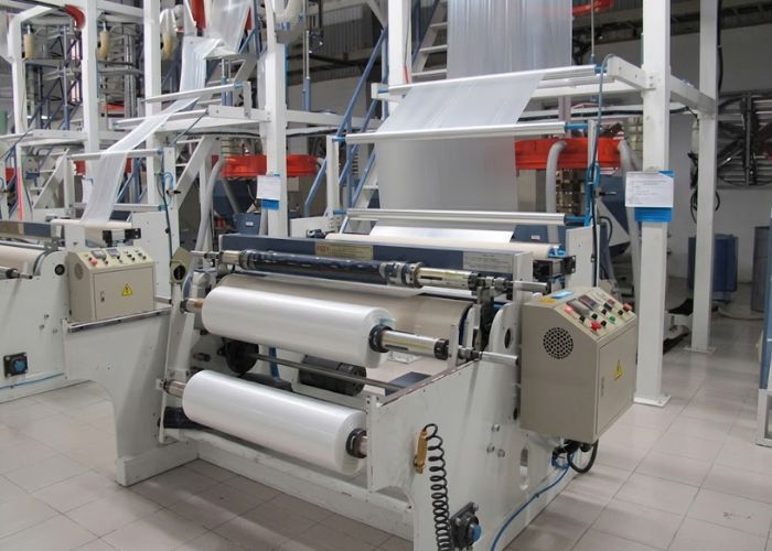 Rulo ghép màng đóng vai trò quyết định đến độ láng mịn, không bọt khí của sản phẩm bao bì màng ghép